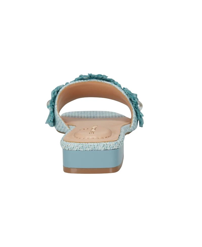 Bandolino Women's Marcell Flower Raffia Flat Slide Sandals
