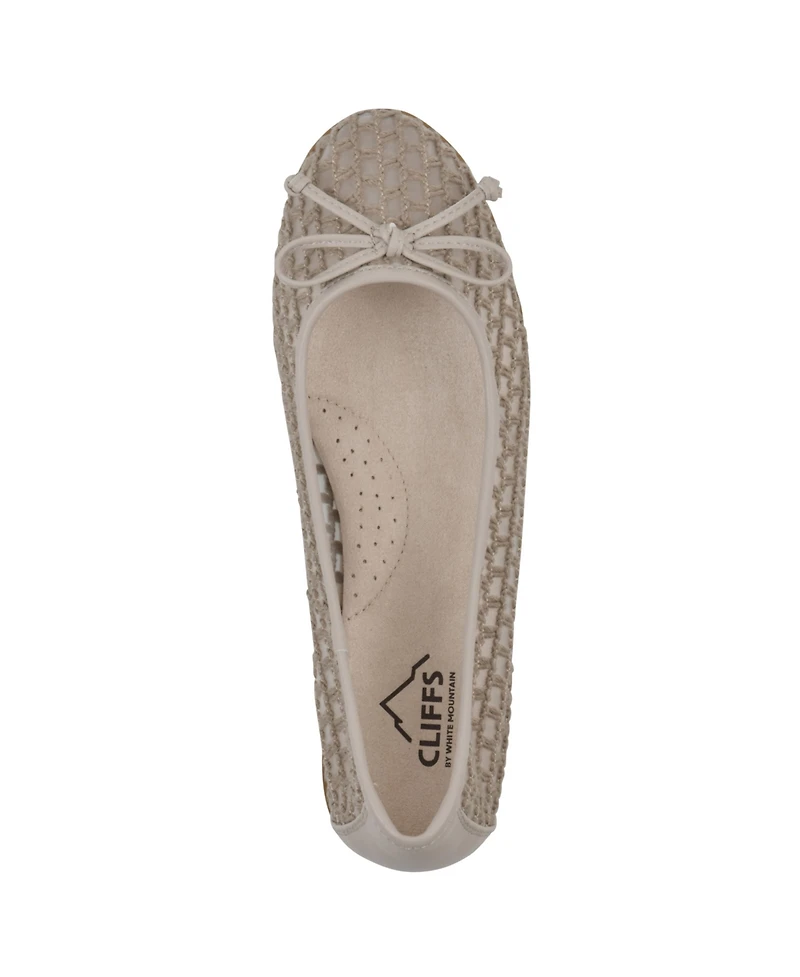 Cliffs by White Mountain Women's Chelcy Round Toe Ballet Flats