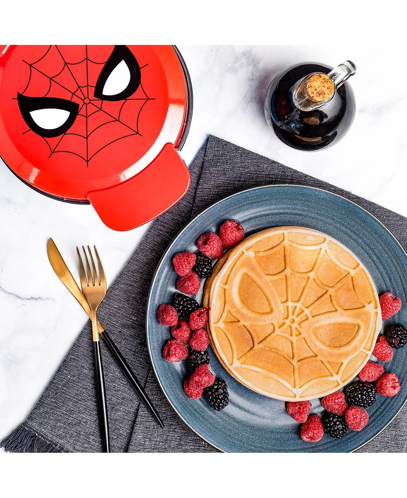 Uncanny Brands Marvel Spiderman Waffle Maker - Spidey's Mask on Your Waffles