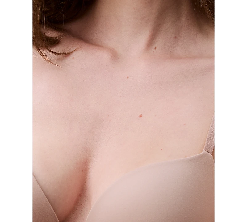 Calvin Klein Women's Perfectly Fit Push-Up Plunge Bra QF7315