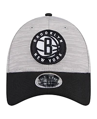 New Era Men's Heather Gray/Black Brooklyn Nets Active Digi-Tech Two-Tone 9FORTY Adjustable Hat