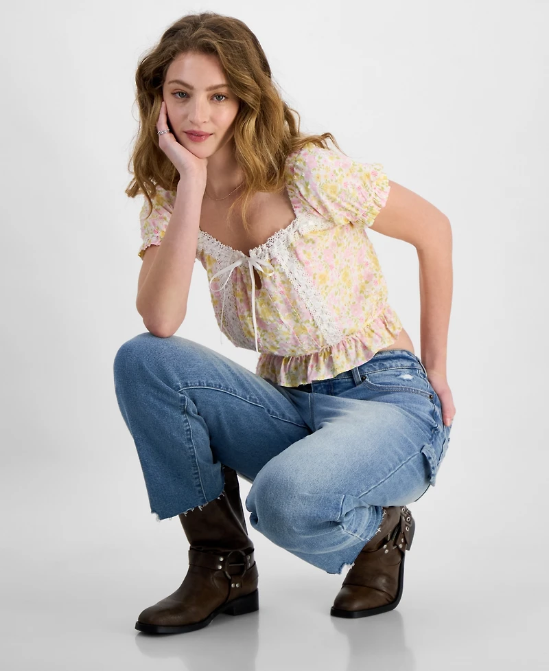 Self Esteem Juniors' Sweetheart Puff-Sleeve Top