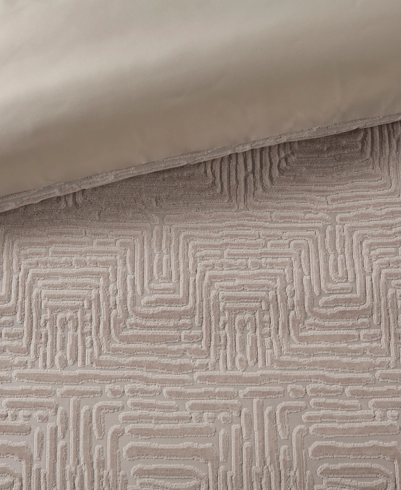 Madison Park Signature Pescal Oversized Velvet 8-Pc. Comforter Set, Full/Queen