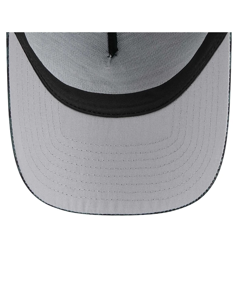 New Era Men's Black Atlanta Braves 9FORTY A-Frame Trucker Adjustable Hat