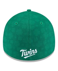 New Era Men's Kelly Green Minnesota Twins St. Patrick's Day 39THIRTY Flex Hat