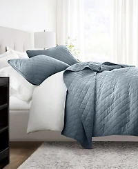 ienjoy Home Diamond Stitch 3-Pc. Lightweight Quilt Set, King/California King