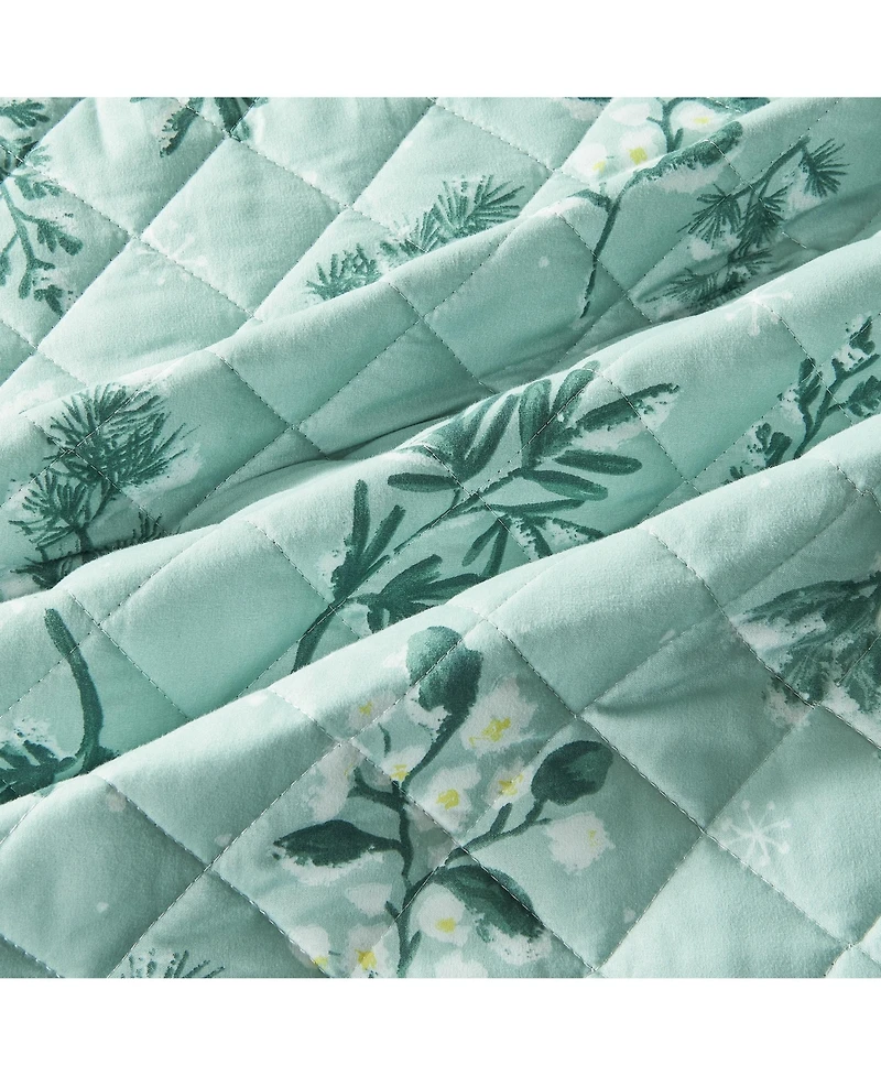 Reversible Microfiber Winter-Printed Quilt Set with Shams
