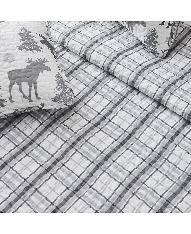 Linery & Co. Moose & Evergreens Microfiber Quilt Set With Shams - Moose