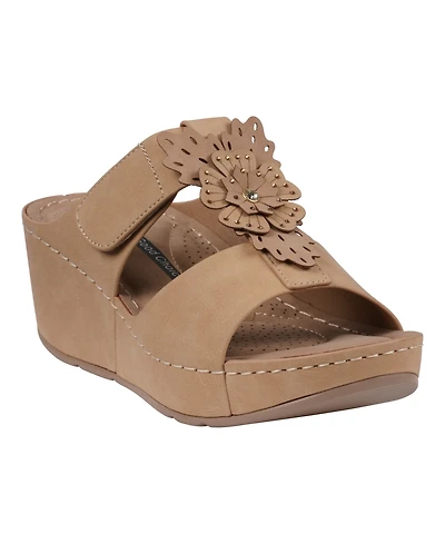 Gc Shoes Women's Talia Floral Wedge Sandals