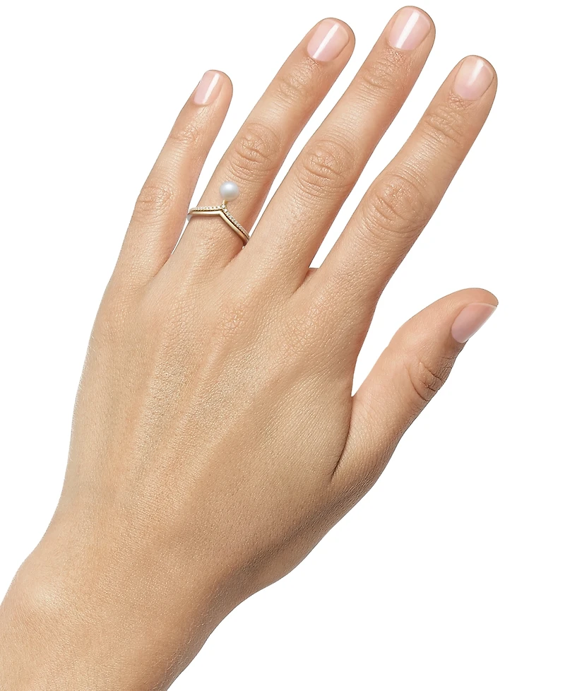 Belle de Mer Cultured Freshwater Pearl (6mm) & Diamond (1/10 ct. t.w.) Chevron Ring in 10k Gold