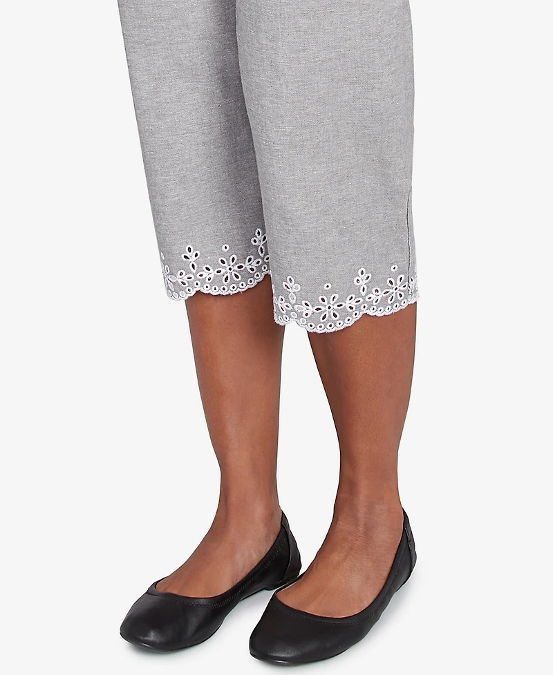 Alfred Dunner Women's Crystal Springs Eyelet Embroidered Capri Pants