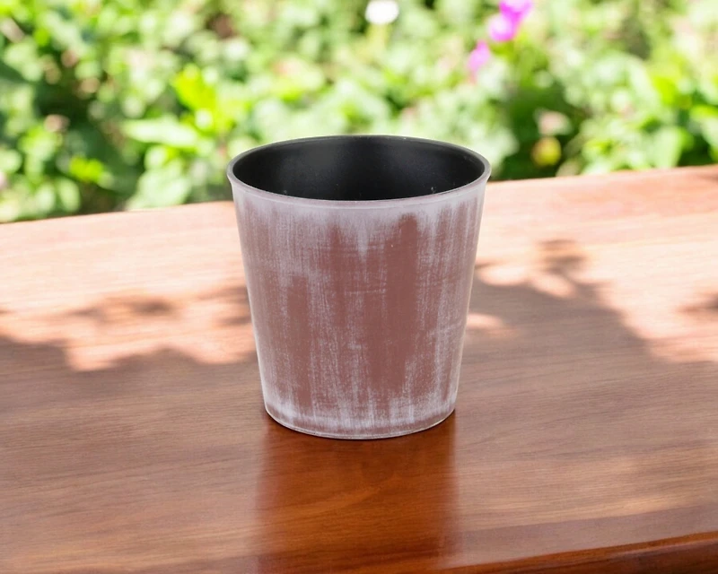 Round Pot Planter for Indoor & Outdoor Use – Stylish Plant Container