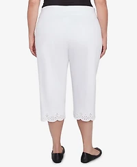 Alfred Dunner Plus Crystal Springs Eyelet Cuff Capri Pants