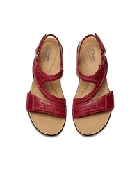 Clarks Women's Laurieann Faye Slip On Flat Sandals