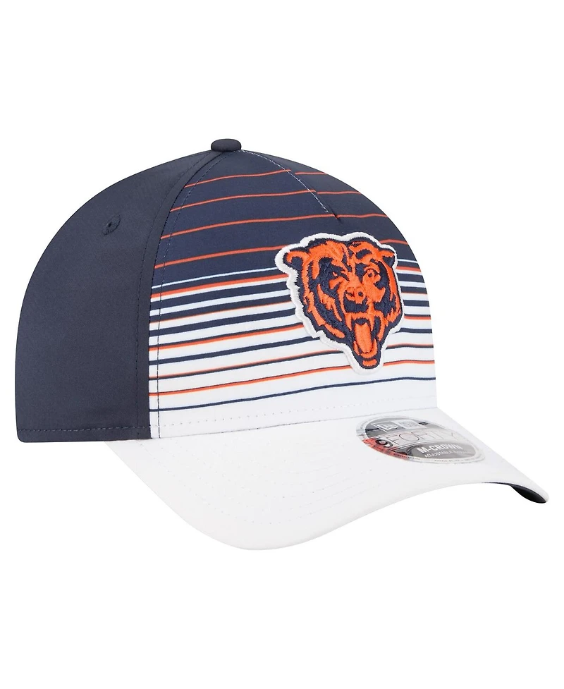 New Era Men's White/Navy Chicago Bears Adventure Gradient 9FORTY M-Crown A-Frame Adjustable Hat
