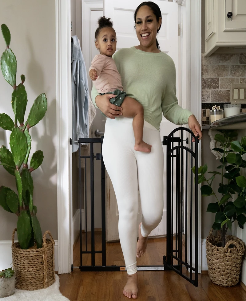Ingenuity Baby The Doorway 48W Series Pet and Baby Gate