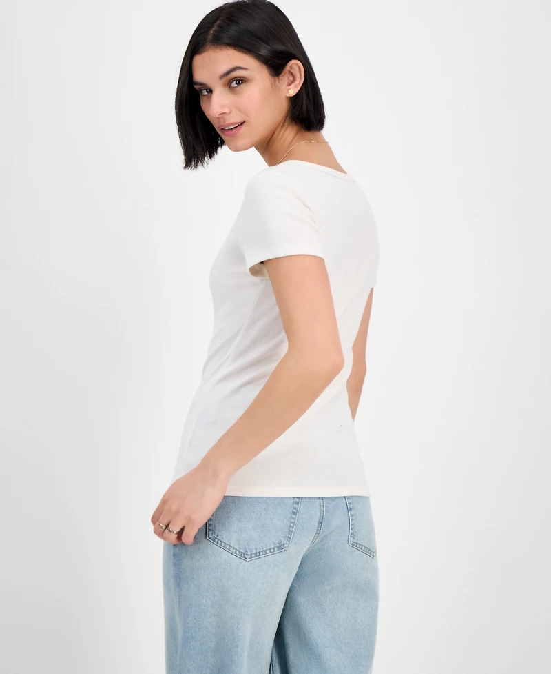 Hippie Rose Juniors' Ribbed Henley Longline T-Shirt