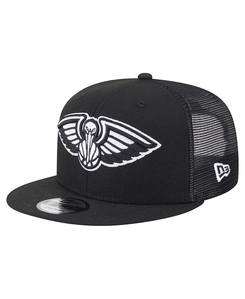 New Era Men's Black New Orleans Pelicans 9FIFTY Snapback Trucker Hat