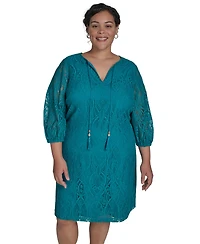 Jessica Howard Plus V-Neck Shift Dress