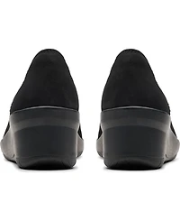 Clarks Collection Women's Suttyn Kaylie Slip-On Shoes