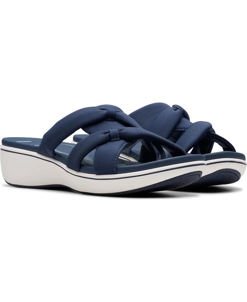 Clarks Cloudsteppers Women's Breeze Rae Cam Slip-On Flat Sandals