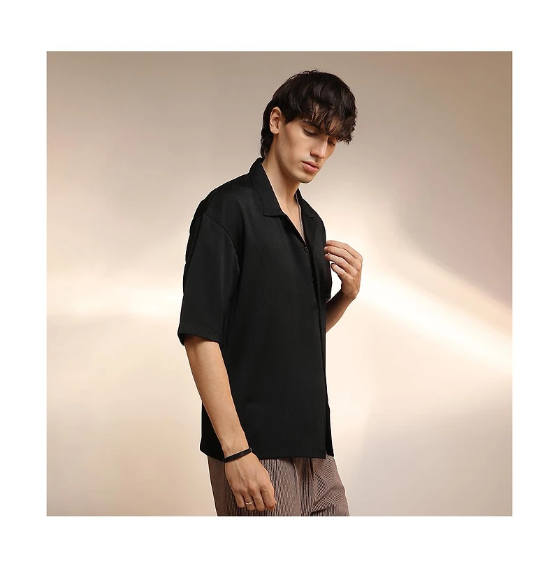 Campus Sutra Men's Onyx Black Solid Crinkle Oversized Shirt
