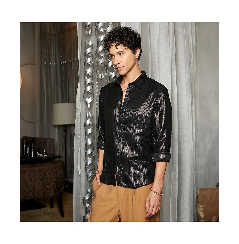 Campus Sutra Men's Metallic Black Metallic Blushed Shirt