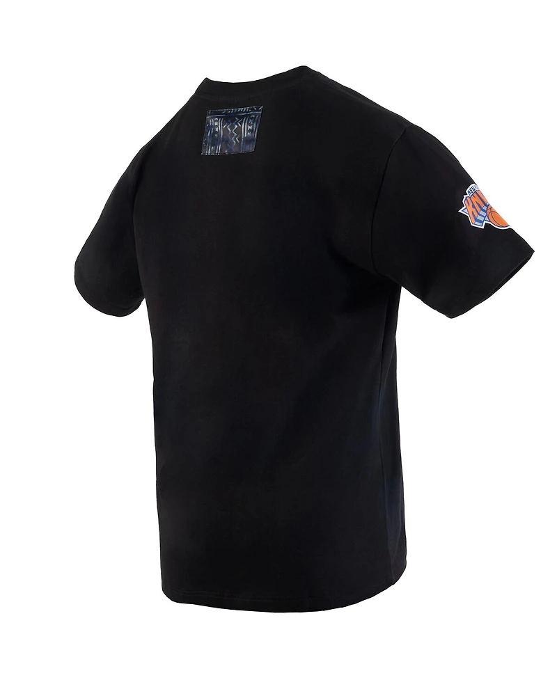 Two Hype x Nba Men's Black New York Knicks Culture Hoops Collection Premium T-Shirt