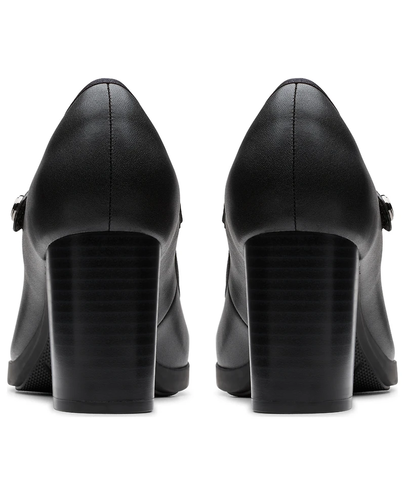Clarks Women's Bayla Lily Round Toe Pumps