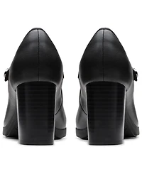 Clarks Women's Bayla Lily Round Toe Pumps