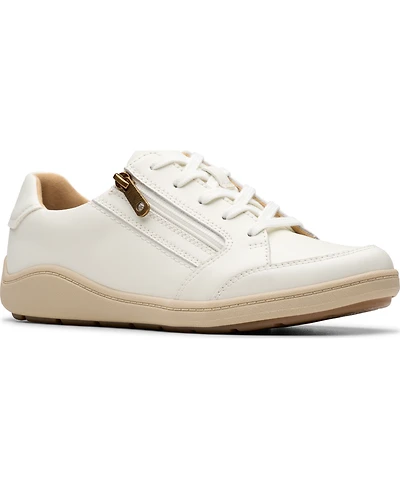 Clarks Women's Bryianne Bayla Round Toe Sneakers