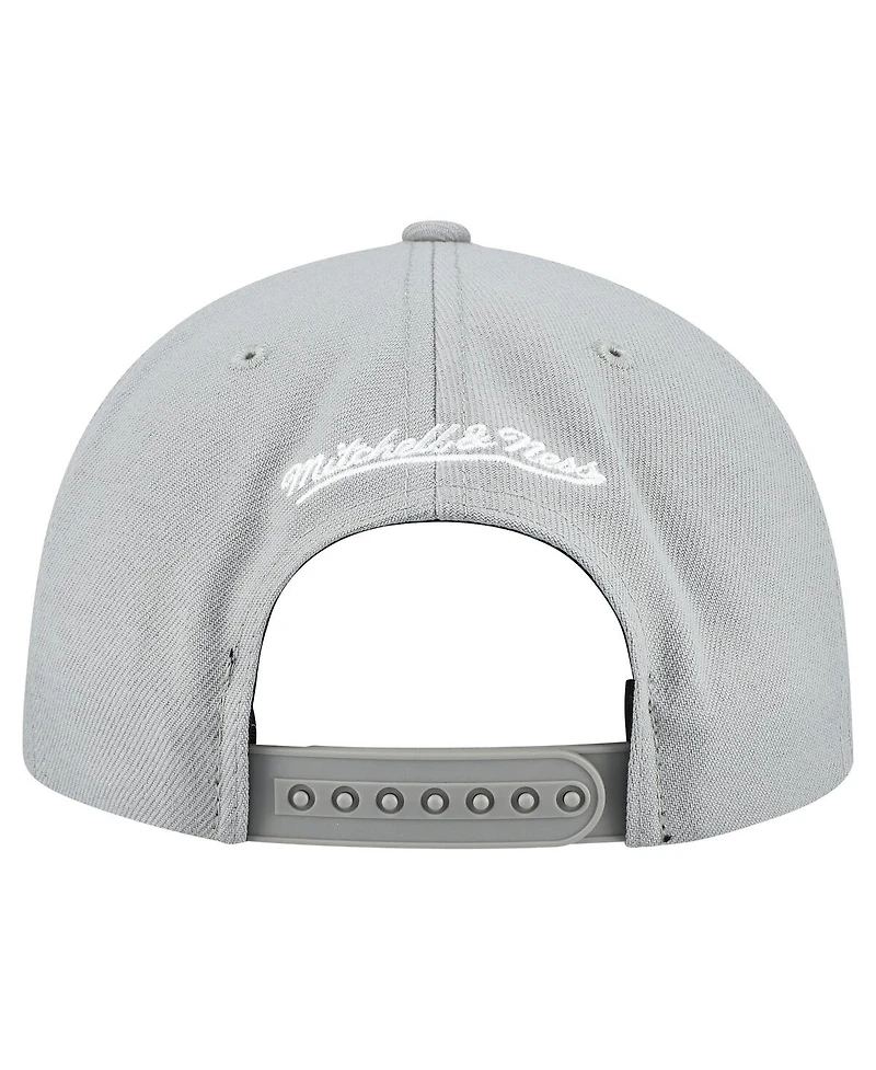 Mitchell & Ness Men's White Chicago White Sox Cooperstown Collection Basic Flip Snapback Hat