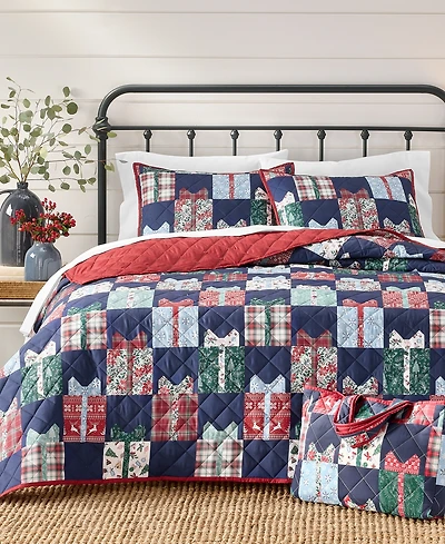 Holiday Lane Holiday Gift Quilt Set, Full/Queen, Macy's Exclusive