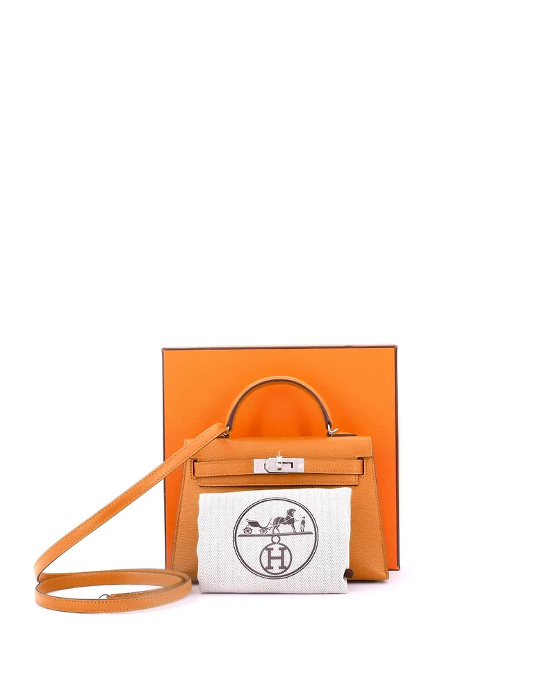 Pre-Owned Hermes Kelly 20 Handbag Verso Chevre Mysore with Palladium Hardware
