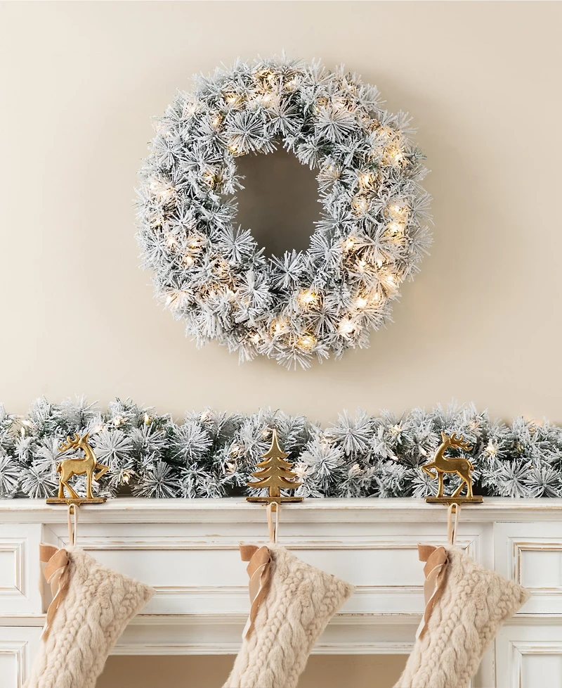 Glitzhome 24" Pre-Lit Snow Flocked Pine Christmas Wreath