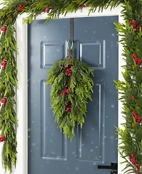 Glitzhome 31.5" Polyethylene Christmas Dripping Teardrop