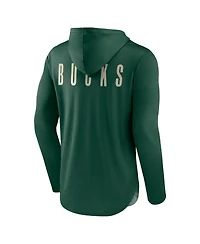 Fanatics Men's Green Milwaukee Bucks Iconic Defender Lightweight Pullover Hoodie