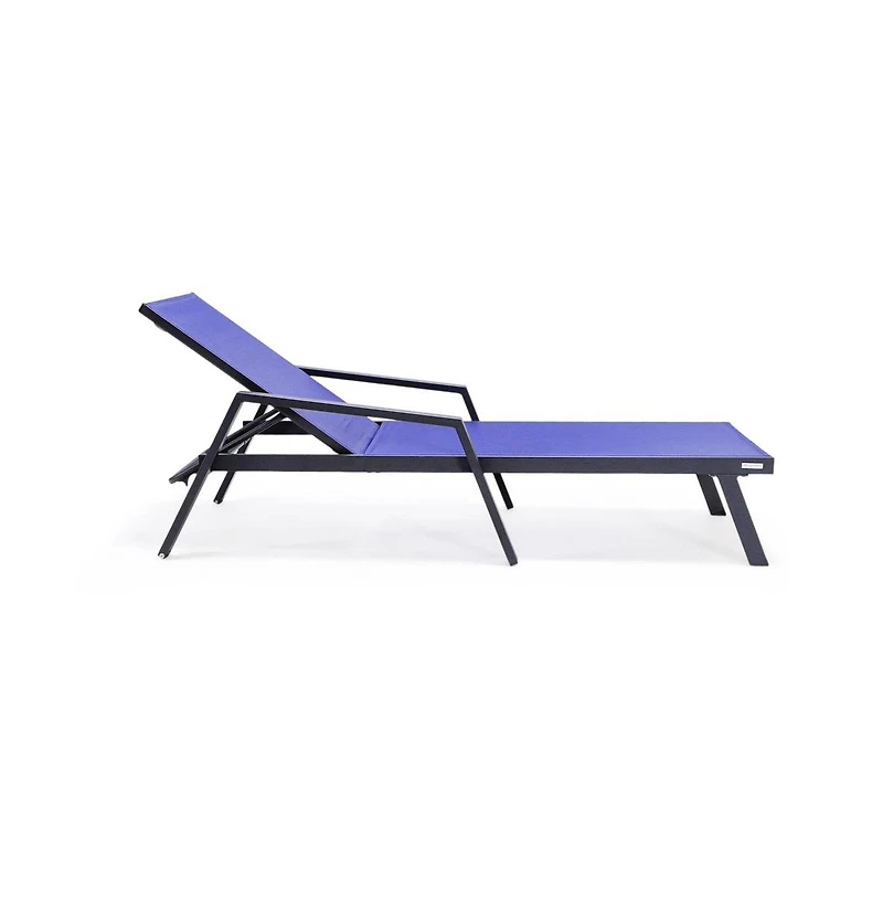 LeisureMod Lounge Chair With Armrests in Aluminum Frame