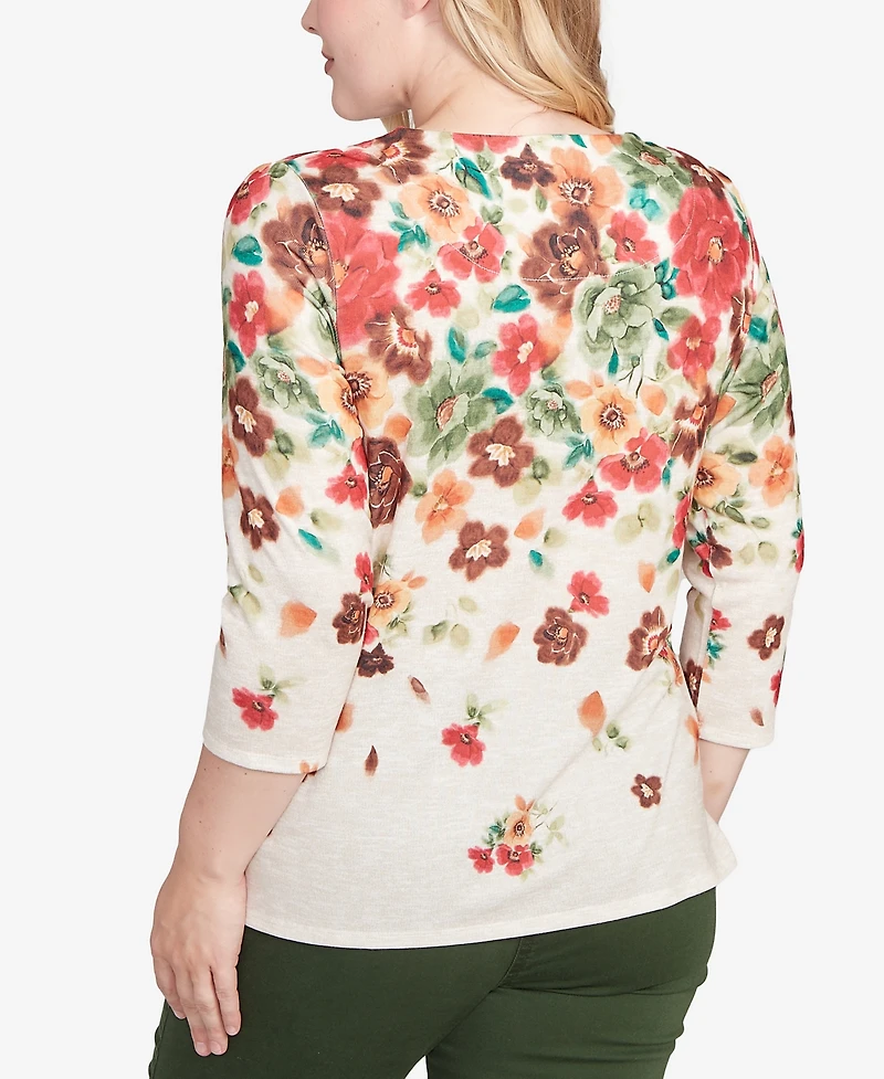 Alfred Dunner Petite Mount Laurel Floral Detailed Neck Top
