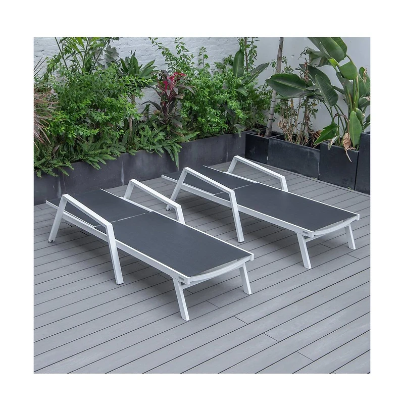 LeisureMod Lounge Chair With Armrests in Aluminum Frame