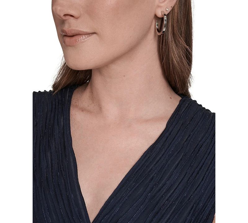 Jessica Howard Petite Sleeveless V-neck Dress