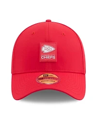 New Era Men's Red Kansas City Chiefs 2025 Sideline 39THIRTY Flex Hat