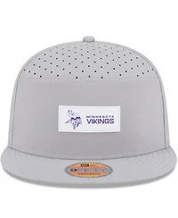 New Era Men's Minnesota Vikings 2025 Sideline Split Panel 9FIFTY Snapback Hat