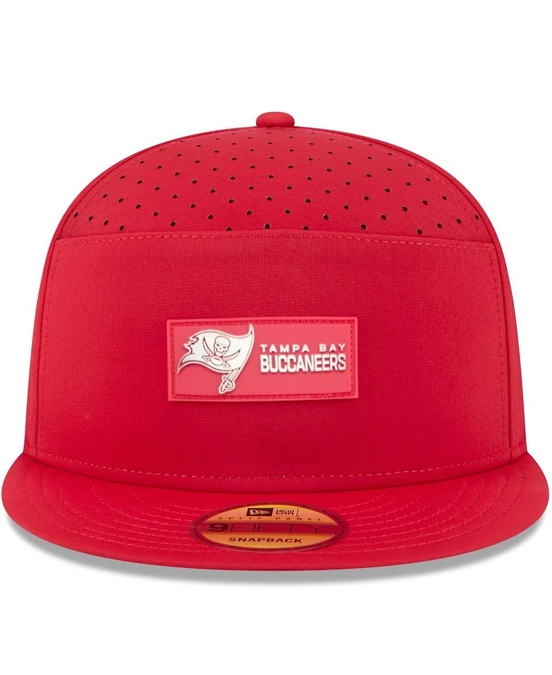 New Era Men's Red Tampa Bay Buccaneers 2025 Sideline Split Panel 9FIFTY Snapback Hat