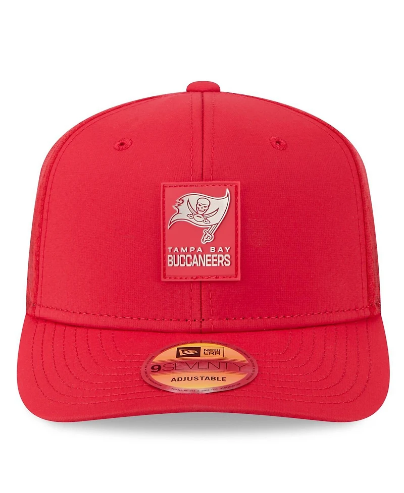 New Era Men's Red Tampa Bay Buccaneers 2025 Sideline 9SEVENTY Trucker Adjustable Hat