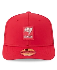 New Era Men's Red Tampa Bay Buccaneers 2025 Sideline 9SEVENTY Trucker Adjustable Hat