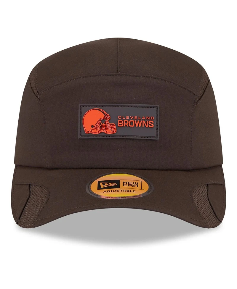 New Era Men's Brown Cleveland Browns 2025 Sideline Runner Adjustable Hat