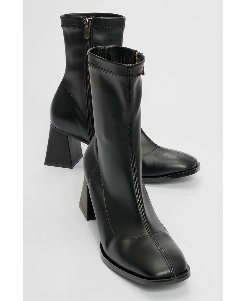 Prologue Shoes Plesa Chunky Heel Boot (Women)