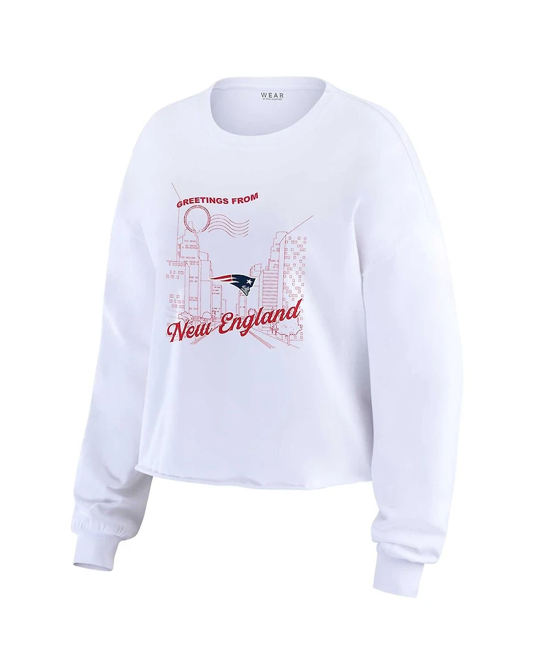 Wear by Erin Andrews Women's White New England Patriots Postcard Cropped Long Sleeve Top