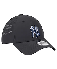 New Era Men's Black York Yankees Night 39THIRTY Flex Hat